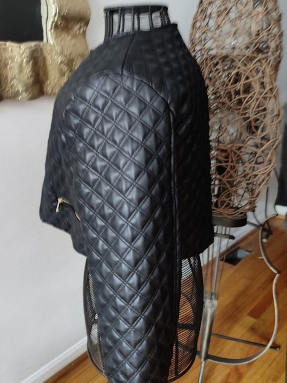 Zara Black Faux Leather crop Quilted Jacket Size Large - Picture 6 of 9